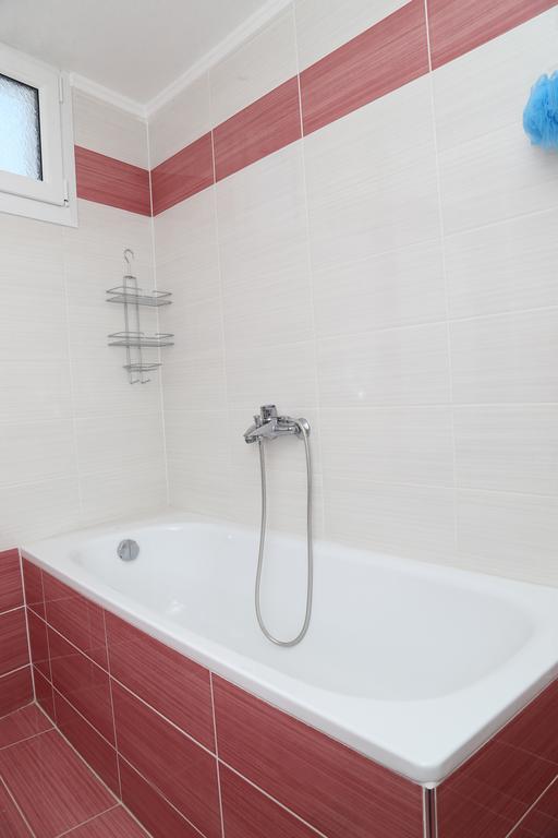 Konstantinos Luxury Apartment Керамоти Екстериор снимка